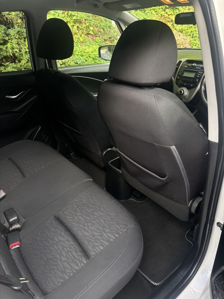 2012 Hyundai ix20 Active Auto, photo 5