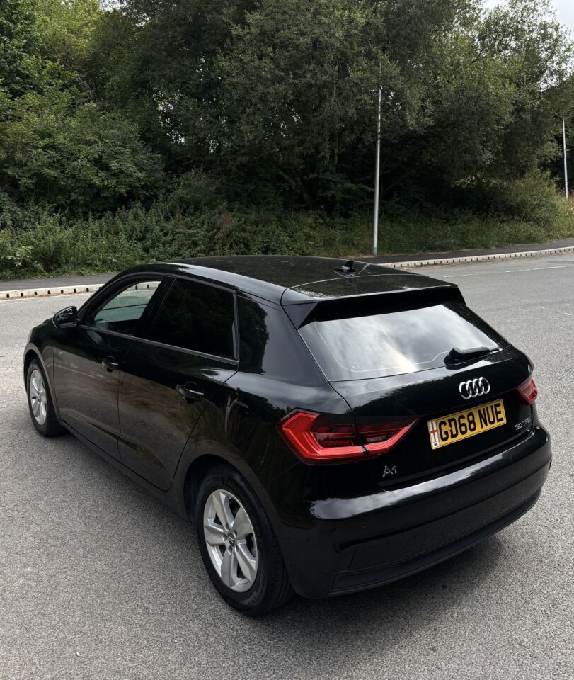 2018 Audi A1 Sportback 30 TFSI SE, photo 3