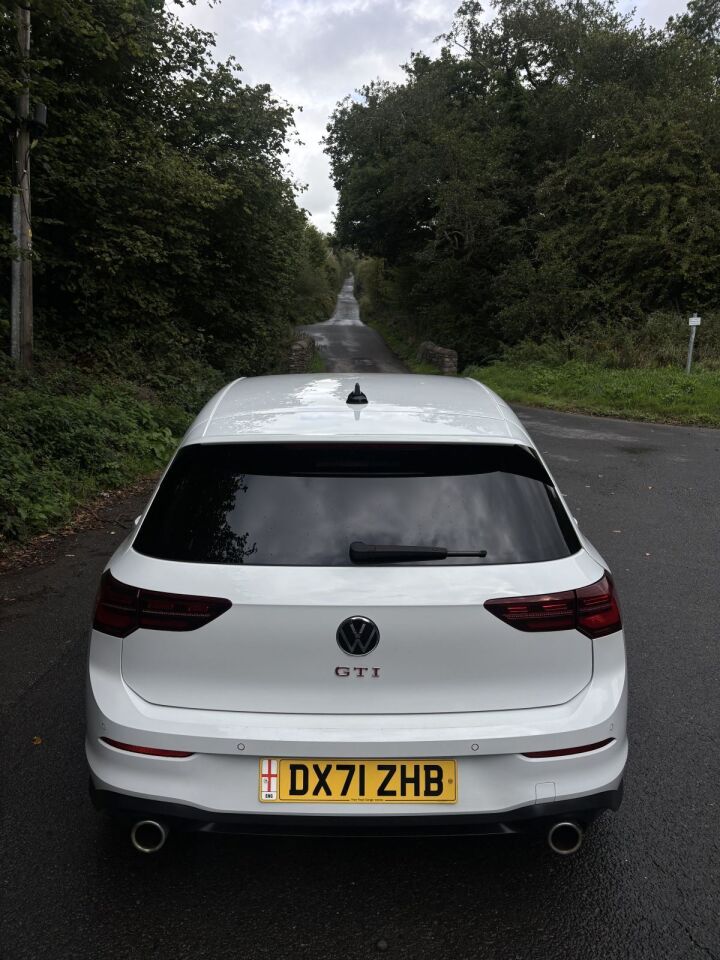 2021 Volkswagen Golf GTI TSI Semi-Auto, photo 5