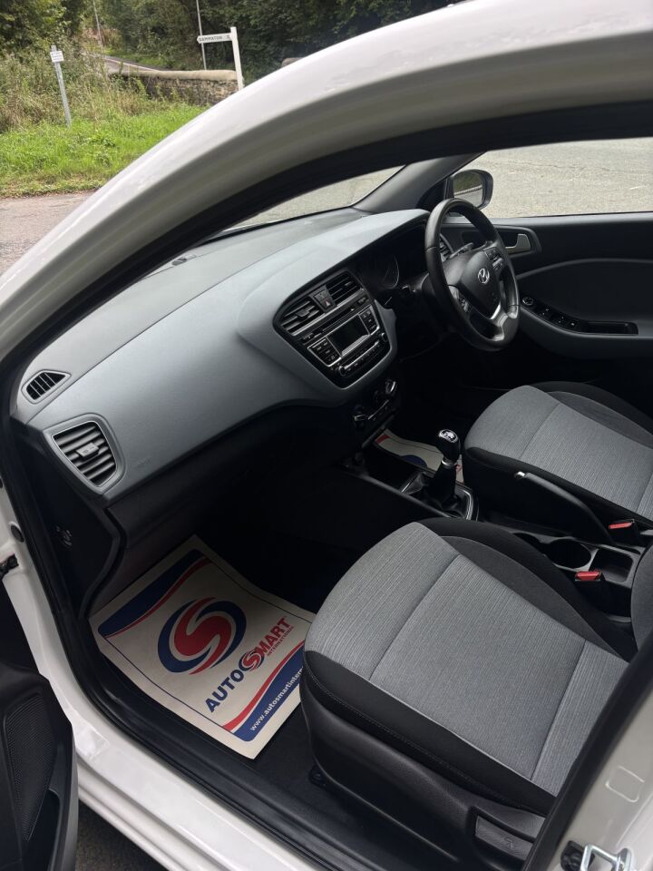 2016 Hyundai i20 SE MPI, photo 3