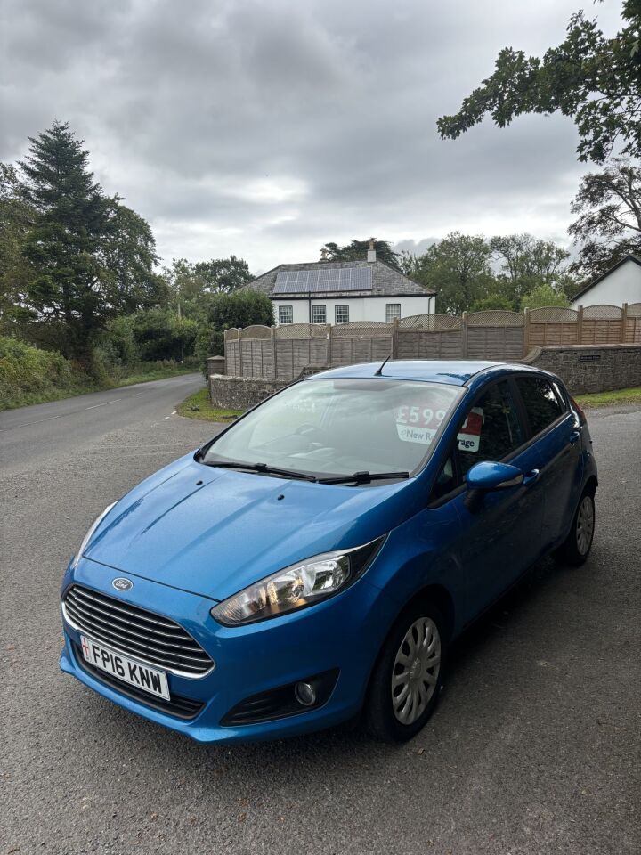 2016 Ford Fiesta, photo 2