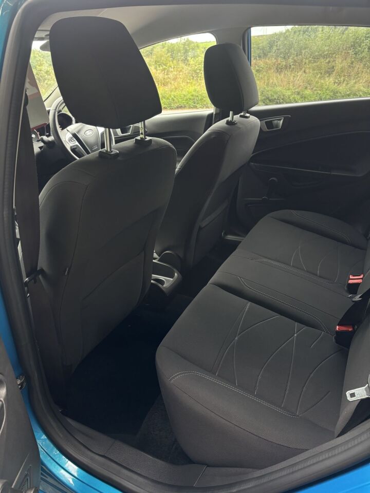 2016 Ford Fiesta, photo 6